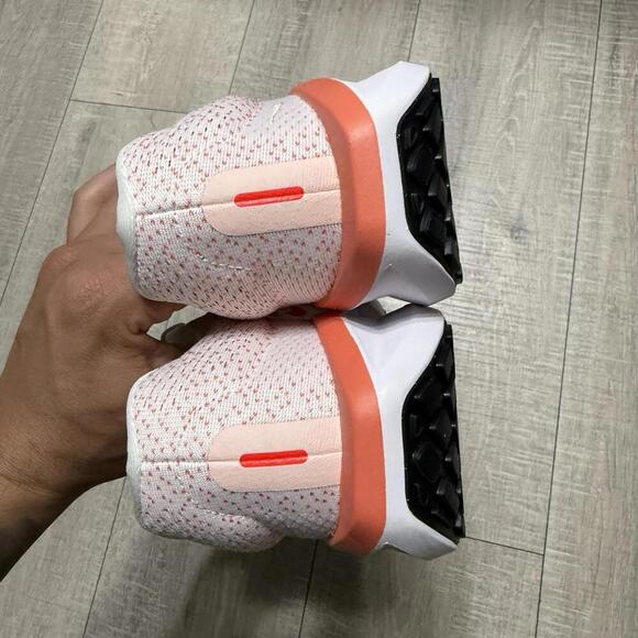 Nike Air Winflo 11 Sail Bright Crimson Running FJ9510-105 Size 10 Women - Picture 5 of 7